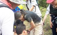关于国安重伤倒地，拜仁全队围拢祈祷，场面感人的信息