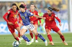 国际足球比赛中女运动员的高水平表现备受赞誉的简单介绍